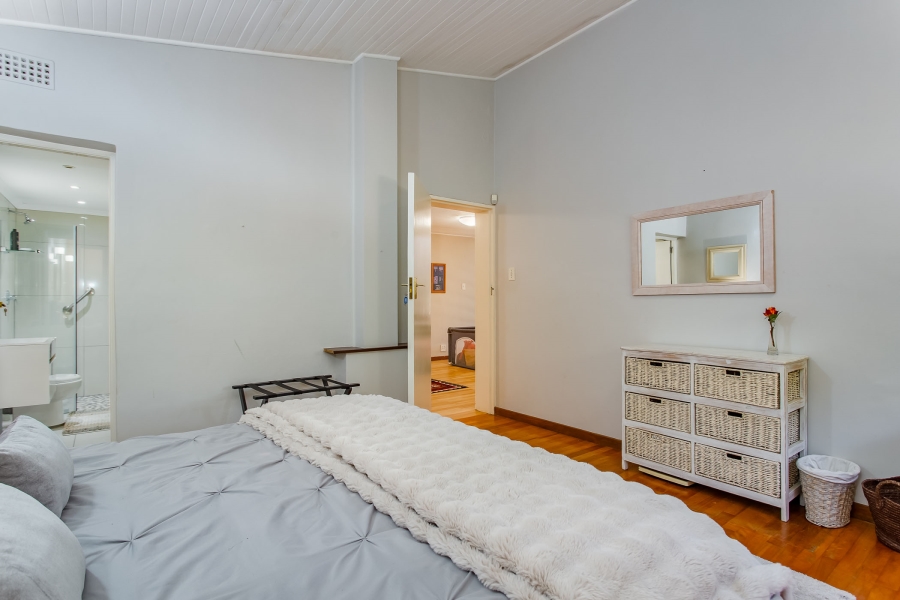 4 Bedroom Property for Sale in Lemoenkloof Western Cape